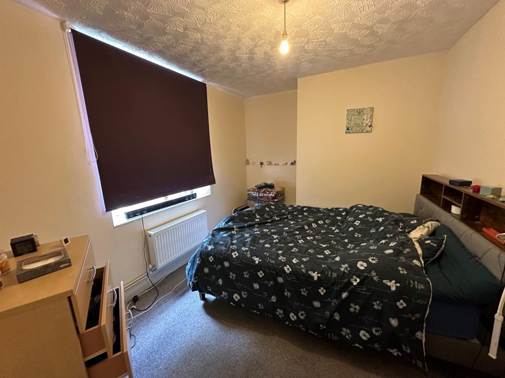Lot: 93 - FREEHOLD BLOCK OF FLATS FOR INVESTMENT - Bedroom